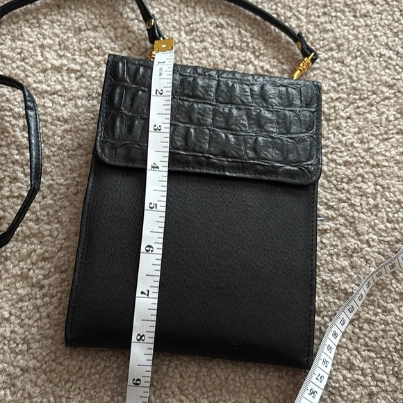 Vintage Genuine Leather Black Crossbody Bag - Picture 2 of 10